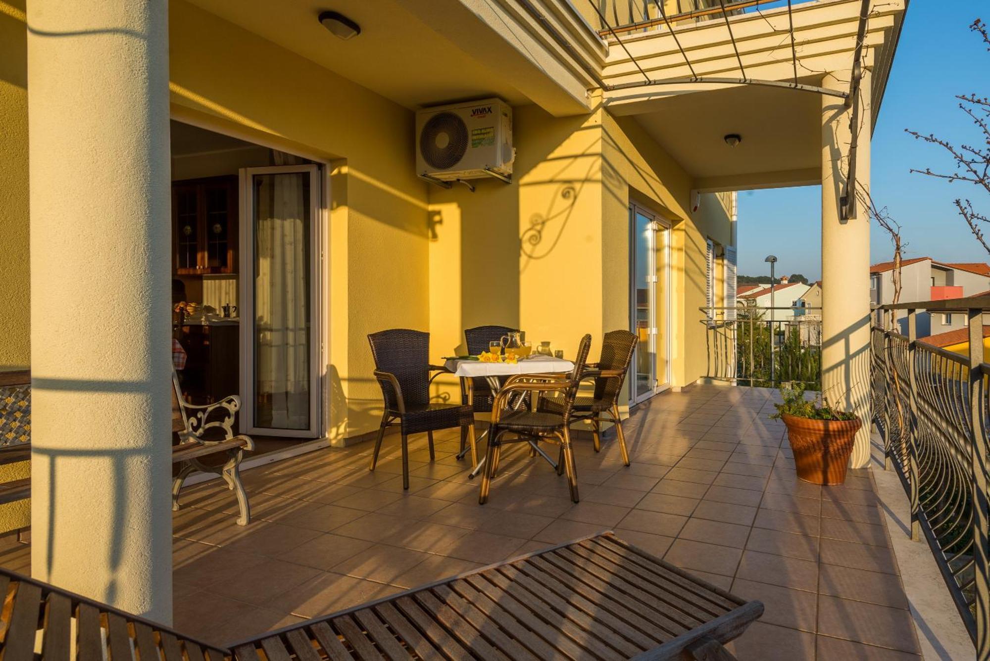 Apartment Majoran Pula Exterior photo